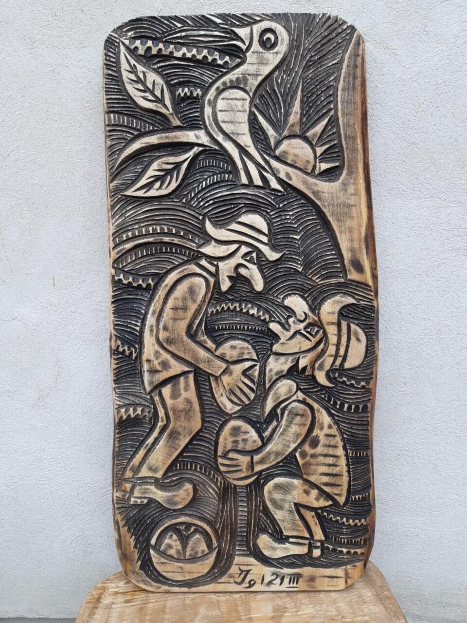 Basorelief cu motiv pascal realizat de sculptorul Toader Ignatescu