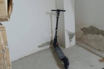 Trotineta SV 011 gasită în boxa unui sucevean din cartierul George Enescu