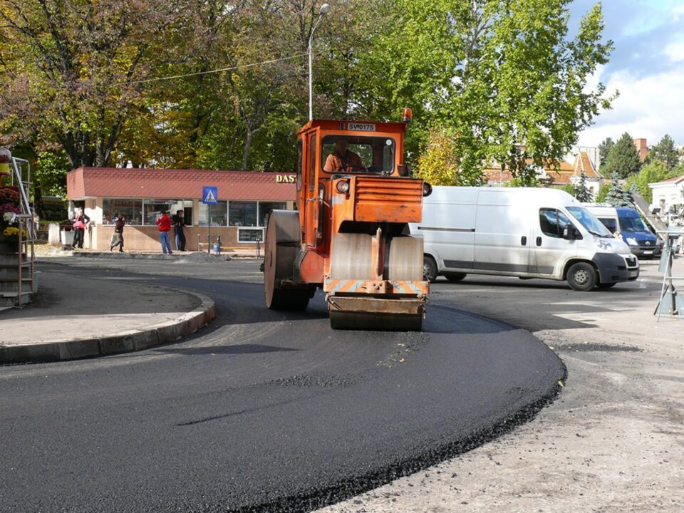Investiții majore în infrastructura rutieră și pietonală a municipiului Fălticeni