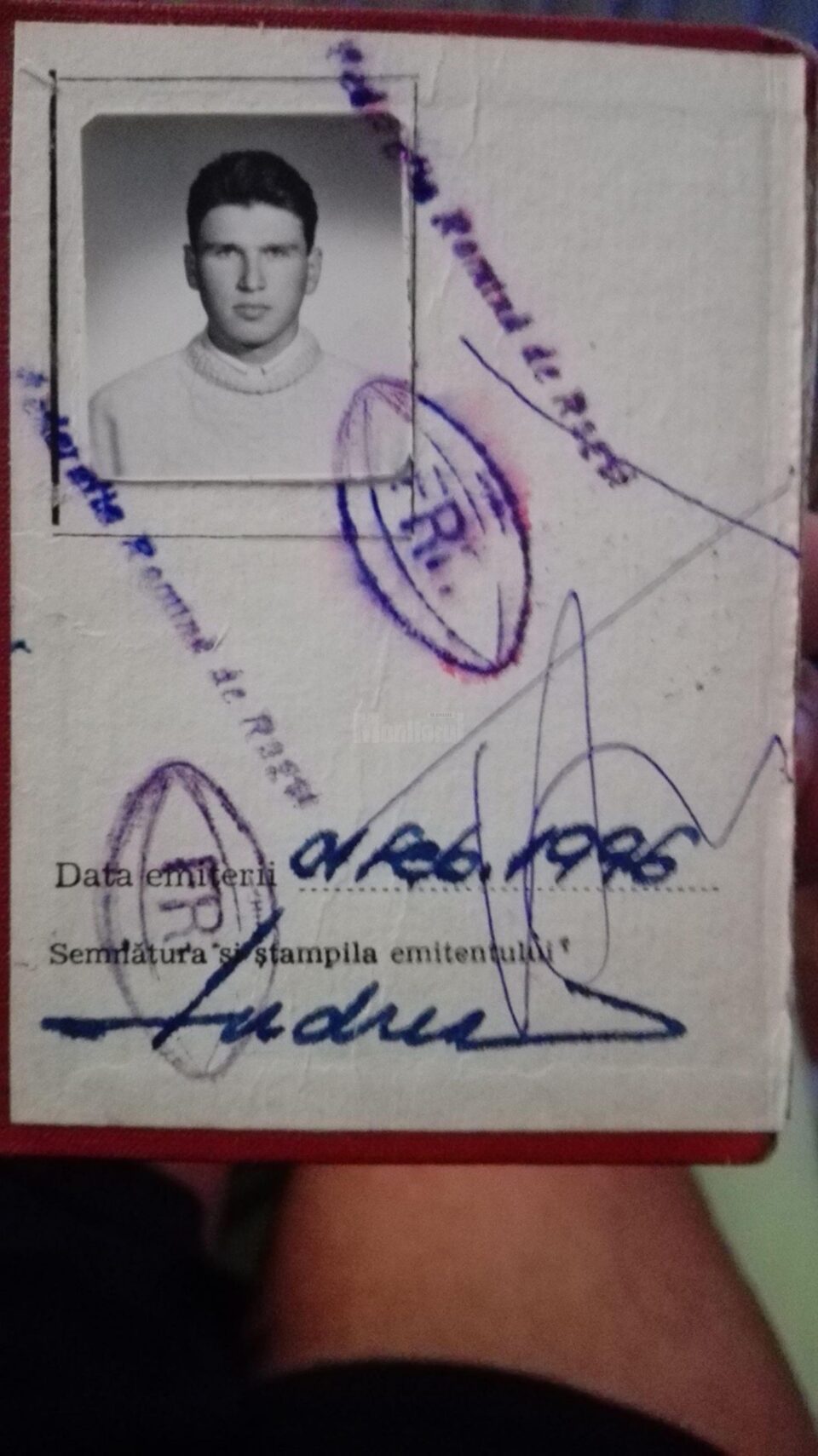 Carnetul de legitimare la seniori, din 1996, al lui Ștefăniță Sabin Rusu