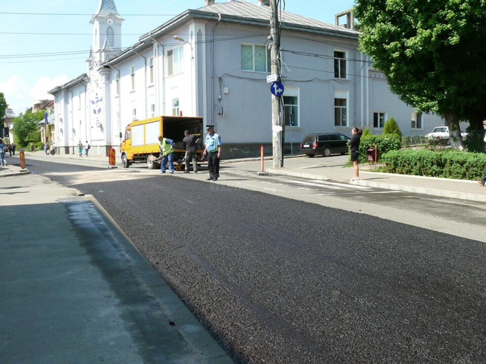 Investiții majore în infrastructura rutieră și pietonală a municipiului Fălticeni