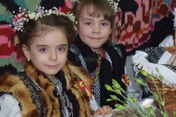 Copiii și Școala – Floriile Bisericii