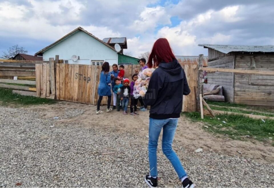 Proiectele „Sunt voluntar, sunt responsabil!” și „Dăruiește o pâine!", inițiate de ATOS, în plină desfășurare Proiectele „Sunt voluntar, sunt responsabil!” și „Dăruiește o pâine!", inițiate de ATOS, în plină desfășurare