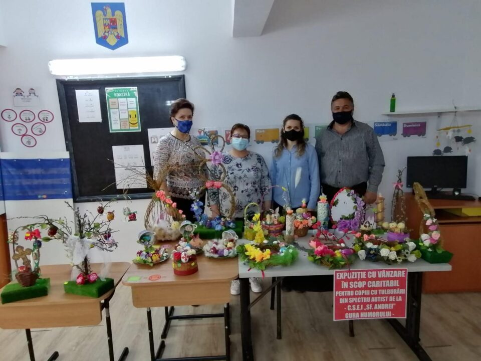 Expoziții de lucrări și desene ale elevilor de la Centrul Școlar Gura Humorului, cu tema „Paștele în Bucovina”
