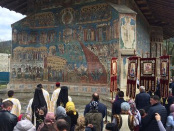 Sărbătoarea Floriilor, la Mănăstirea Voroneț