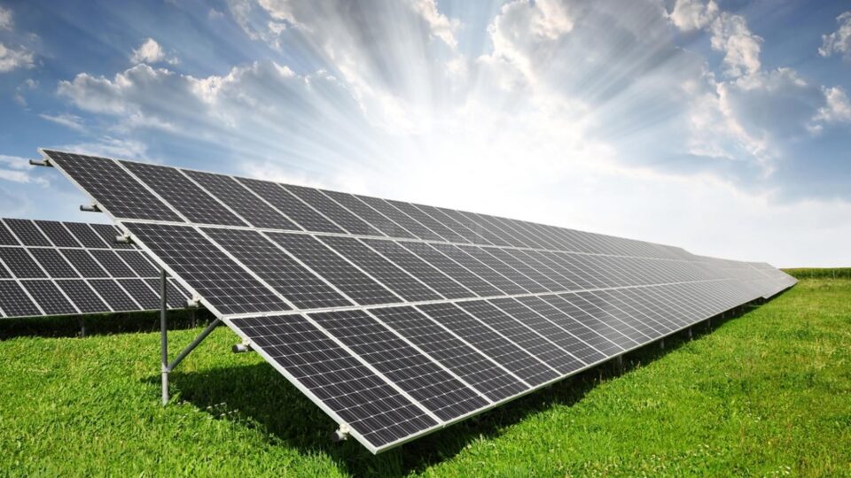 Primăria Suceava vrea să își asigure energia electrică necesară printr-un parc fotovoltaic la Termica Primăria Suceava vrea să își asigure energia electrică necesară printr-un parc fotovoltaic la Termica