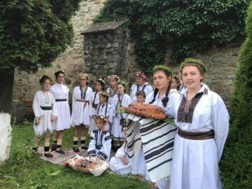 Ansamblul „Gura Izvorului” Vatra Moldoviței