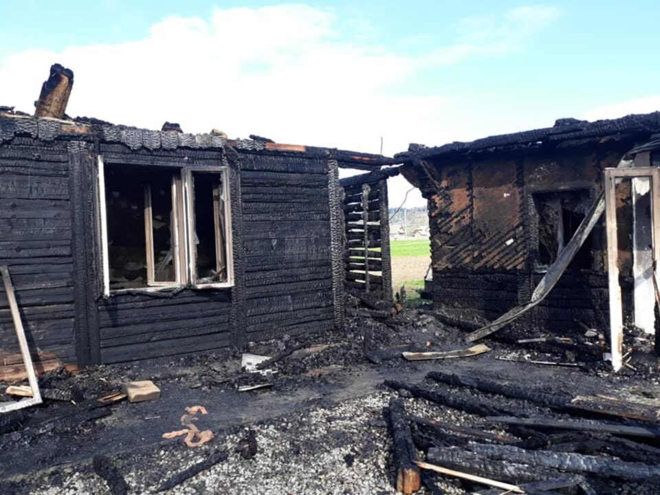 „Rădăuțiul civic” lansează o nouă campanie de ajutorare a unei familii din Vicovu de Sus, care și-a pierdut toată agoniseala într-un incendiu