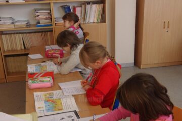 Scenariile de funcționare pentru școlile din județ începând de luni, 10 mai