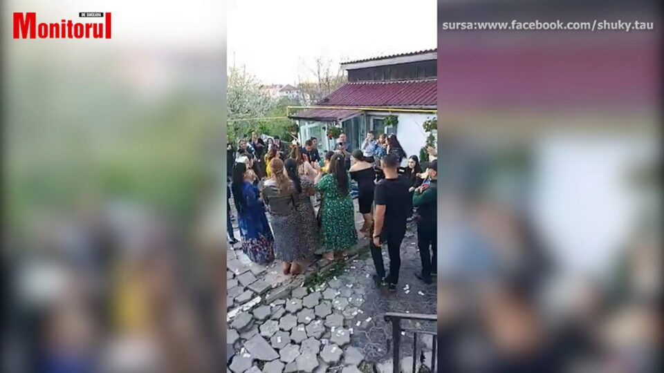 Polițiștii suceveni au dat amenzi după o petrecere de majorat transmisă live pe Facebook Polițiștii suceveni au dat amenzi după o petrecere de majorat transmisă live pe Facebook
