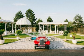 Expoziție auto cu peste 40 de modele retro și ateliere de creație pentru copii, la Iulius Mall Suceava