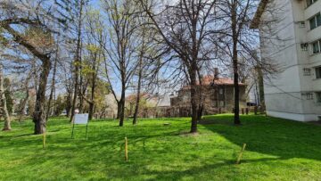 Parcela pe care urmează a fi construită clinica oftalmologică