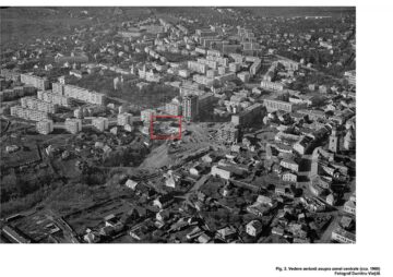 Fotografie cu Suceava veche pe care e semnalat spațiul pe care se va construi astăzi
