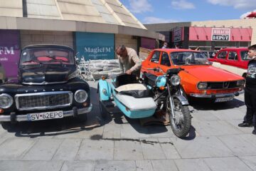 Record de mașini la Retro Parada Primăverii, organizată la Suceava