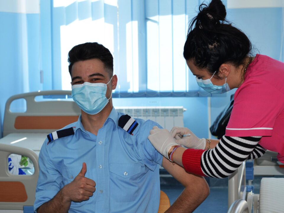 140 de elevi de la Colegiul Militar „Ștefan cel Mare” au optat pentru vaccinarea împotriva virusului SARS-CoV-2