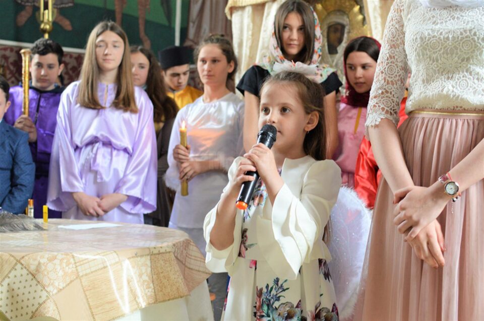 Proiect educațional de parteneriat Școală-Biserică-Familie, la Preutești