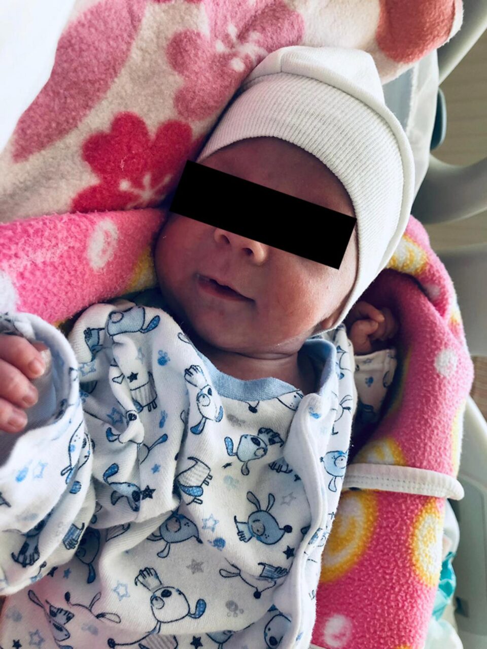 Bebeluș cu formă gravă de Covid, externat sănătos din Spitalul Suceava, după două luni de luptă cu boala Bebeluș cu formă gravă de Covid, externat sănătos din Spitalul Suceava, după două luni de luptă cu boala