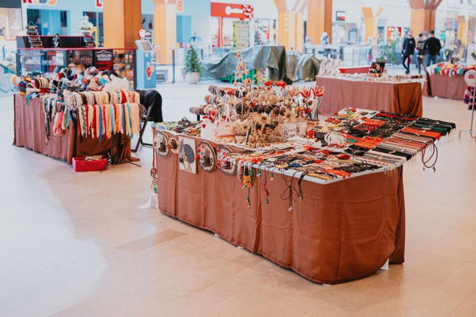 Ateliere de creație și produse unicat lucrate manual de către artizani, la Iulius Mall Suceava