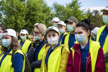 Aproape 1.000 de saci cu gunoaie strânși din parcul Șipote și pădurea Zamca