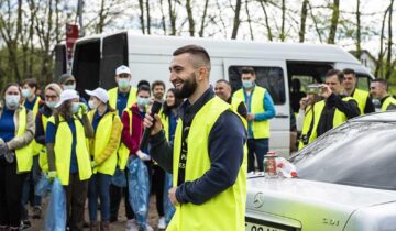 Aproape 1.000 de saci cu gunoaie strânși din parcul Șipote și pădurea Zamca