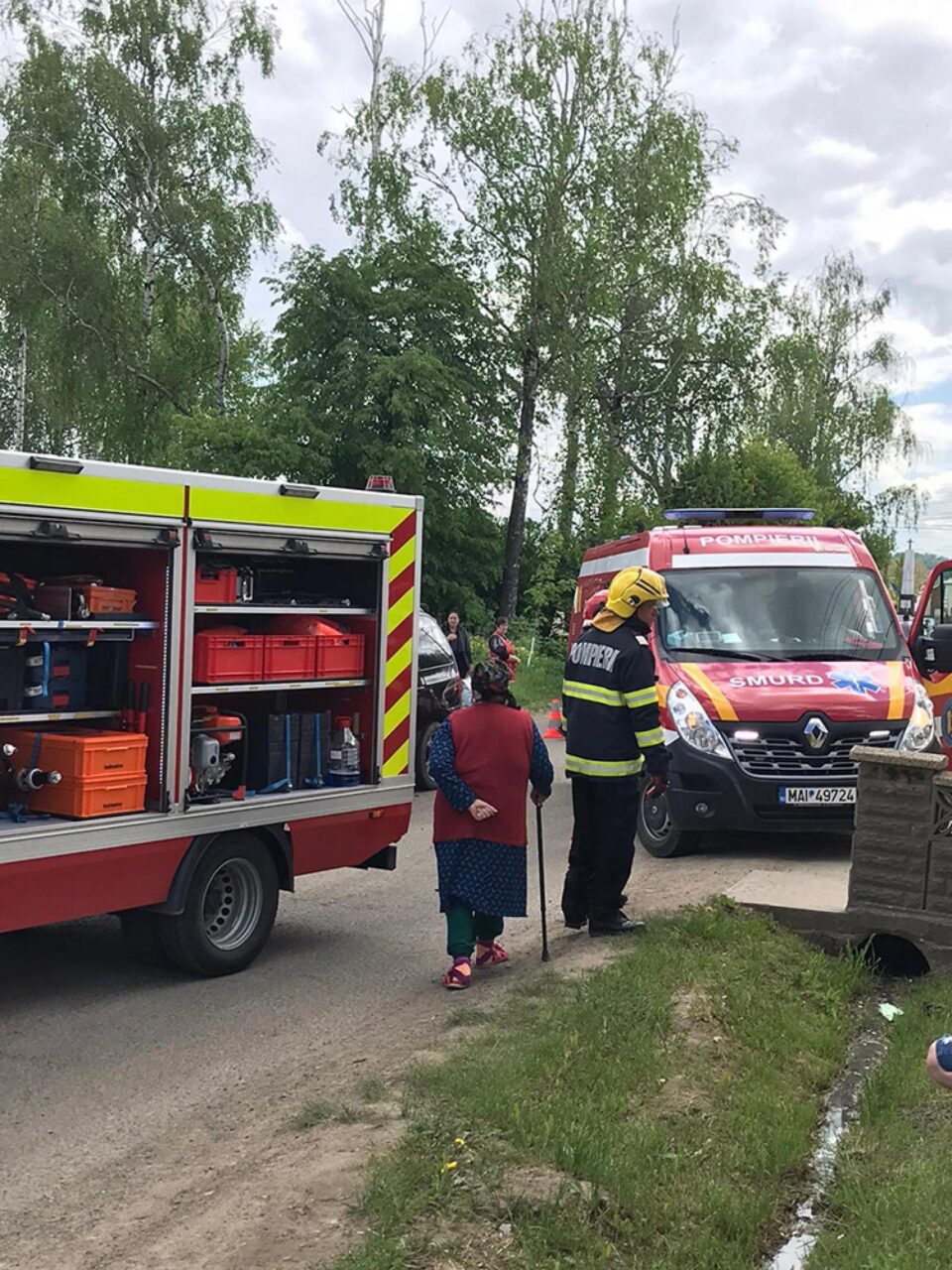 O fetiță lovită de mașină la Mitocu Dragomirnei a murit la spital după câteva ore de agonie
