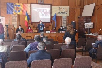 Prof. univ. dr. Liviu George Maha, noul președinte al Societății pentru Cultura și Literatura Română în Bucovina