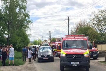 Fetița din Mitocu Dragomirnei a fost lovită mortal în timp ce șoferul dădea cu spatele