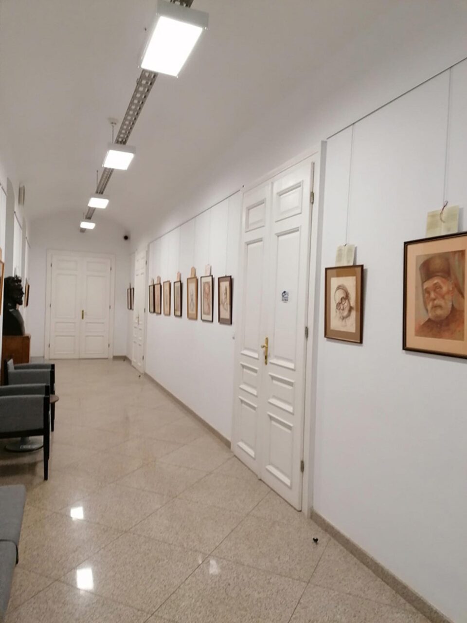 Expoziția „Candele vii”, la Muzeul de Istorie Suceava