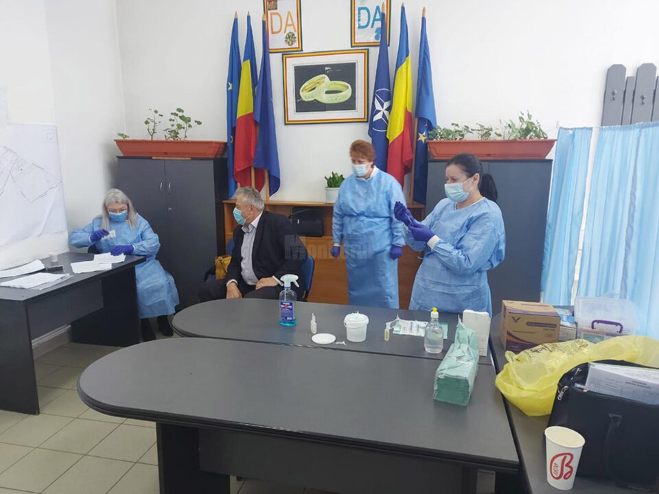 Vaccinarea primarului Gheorghe Luță
