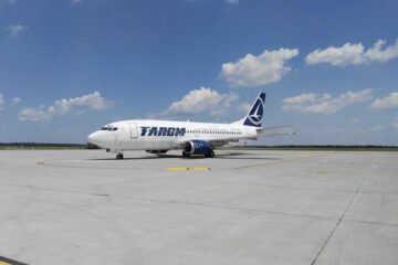 Tarom a trimis acasă, fără explicații, 37 de pasageri care trebuiau să zboare de la Suceava la București