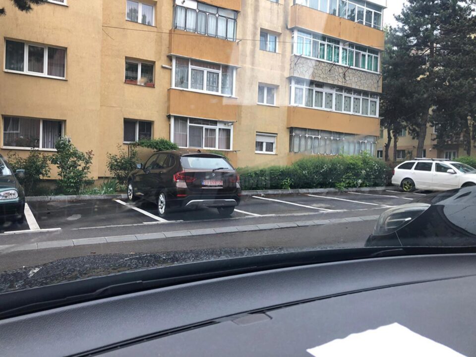 Parcarea în care s-au găsit biletele în parbrize