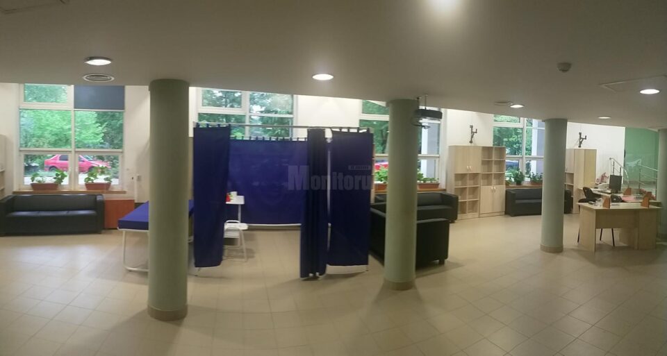 Centrul de vaccinare anticovid de la Universitatea „Ștefan cel Mare” Suceava se deschide luni, 31 mai Foto: Facebook Mihai Dimian Centrul de vaccinare anticovid de la Universitatea „Ștefan cel Mare” Suceava se deschide luni, 31 mai Foto: Facebook Mihai Dimian