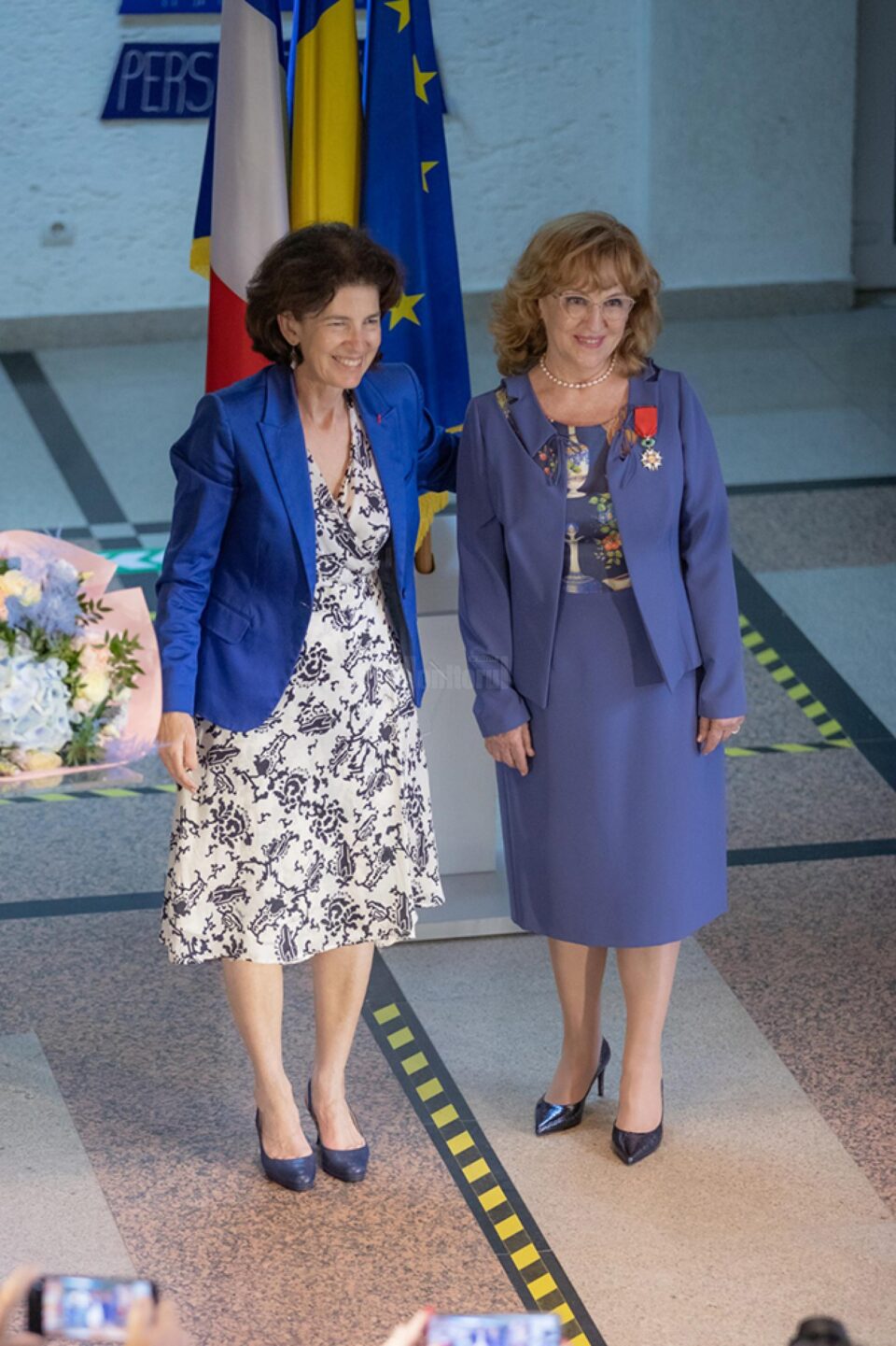 „Legiunea de Onoare”, înmânată de ambasadoarea Franței profesorului universitar Sanda-Maria Ardeleanu Foto Ema Motrescu