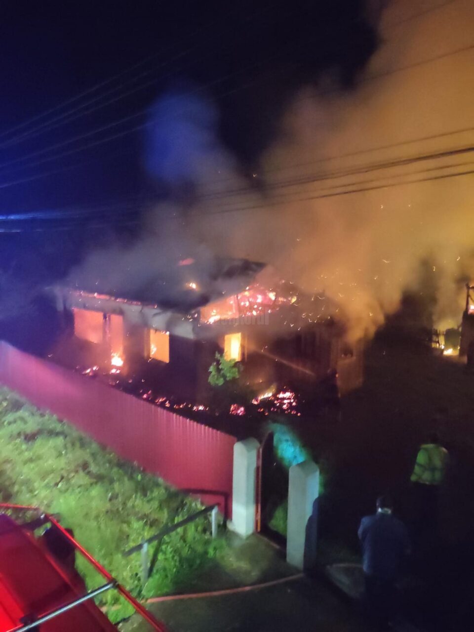 incendiu costisa