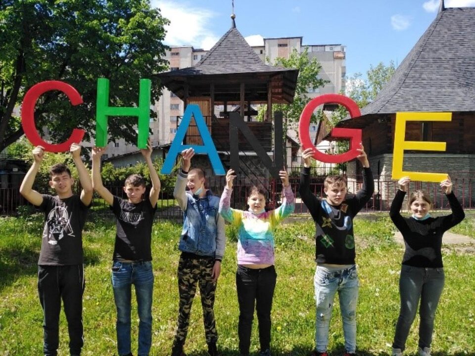 Elevi și profesori din șase țări s-au întâlnit virtual în cadrul unui proiect Erasmus