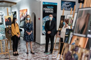 Expoziția de grafică și pictură realizată de Florinela Covașă Foto Cătălin Cioban