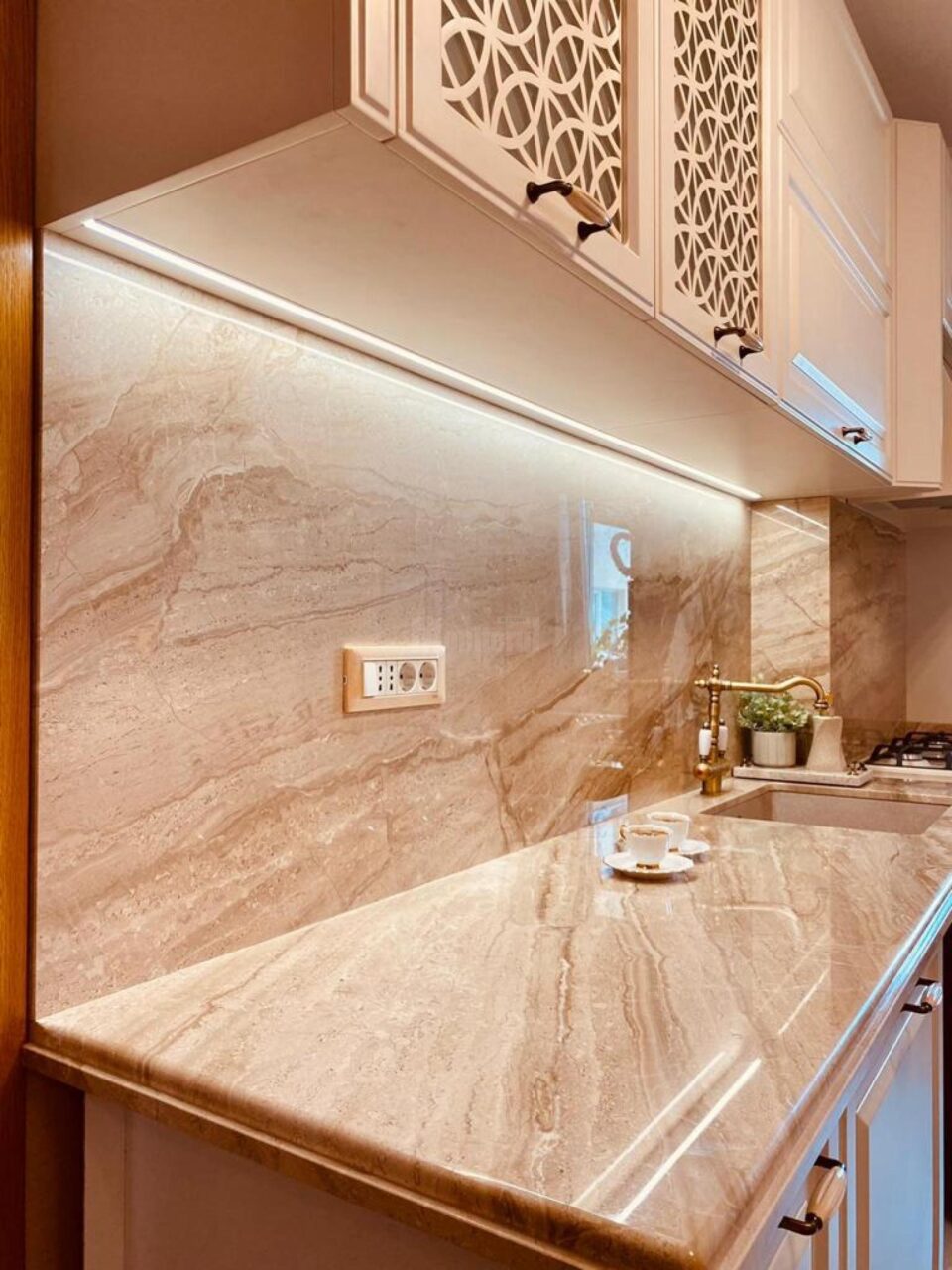 Mobilier placat cu granit marca Ital Graniti