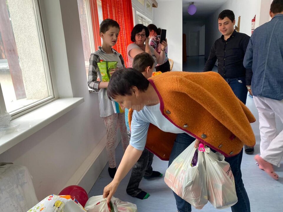 Bucurie prin mișcare”, acțiune caritabilă organizată pentru copiii cu dizabilități din Gura Humorului și Fălticeni