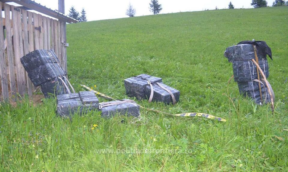 Țigări de contrabandă de aproape 40.000 de euro, capturate cu focuri de armă
