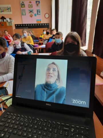 „Educație la înălțime”, lecții live, transmise cu drona
