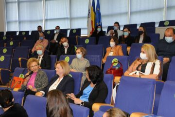 Dezbatere între profesori și reprezentanții firmelor angajatoare din domeniul contabilitate și audit