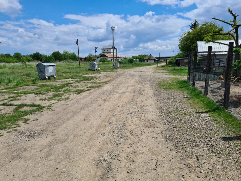 Primarul din Dornești vrea să plătească 600.000 de euro pentru asfaltarea a 500 de metri de drum