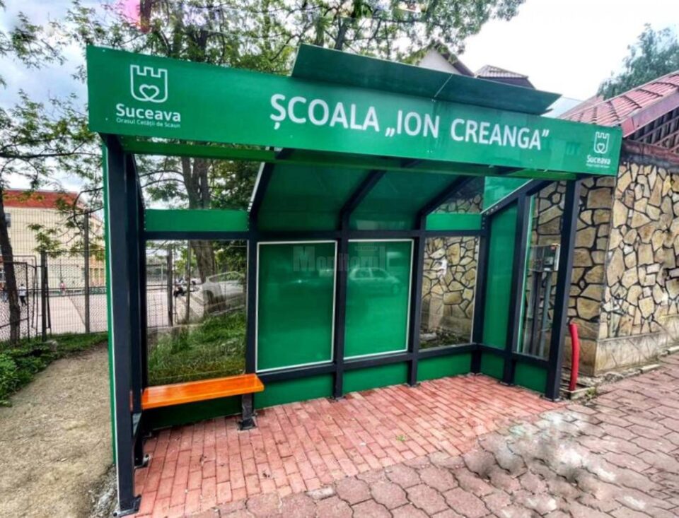 Noi stații de așteptare sunt deja montate deja în 10 locații din municipiul Suceava