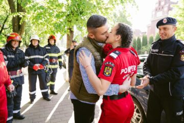 Paula, paramedic SMURD, cerută în căsătorie de „victima” unui accident, chiar de ziua ei