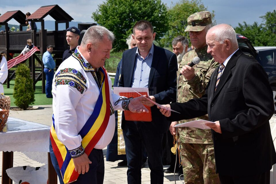 Gheorghe Fron a primit o diplomă de excelență de la Asociația Cultul Eroilor Regina Maria