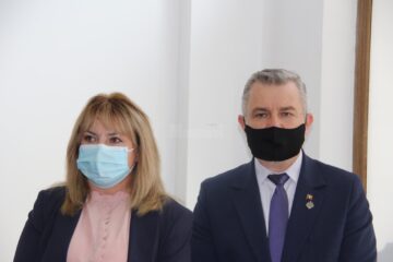 Președintele Senatului, Anca Dragu, și senatorul USR PLUS de Suceava, Gheorghiță Mîndruță