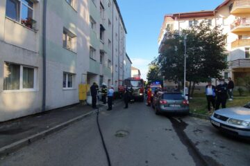 Incendiul a izbucnit la o garsonieră de la parter