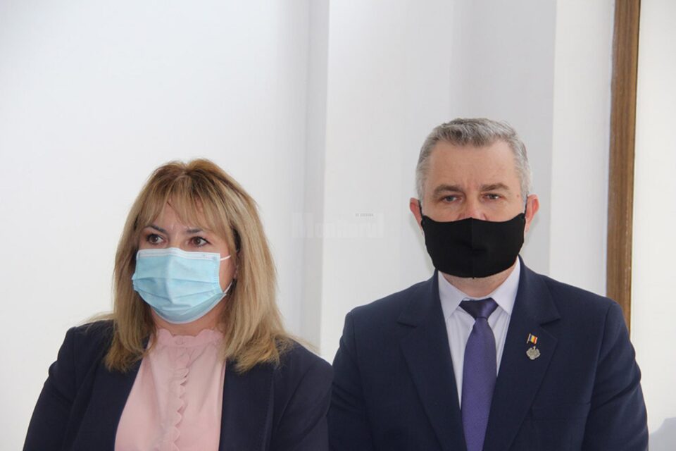 Președintele Senatului, Anca Dragu, și senatorul USR-PLUS de Suceava, Gheorghița Mîndruță