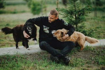 Ștefan Mandachi, apărător al drepturilor animalelor, a câștigat în instanță, în procesul intentat statului român