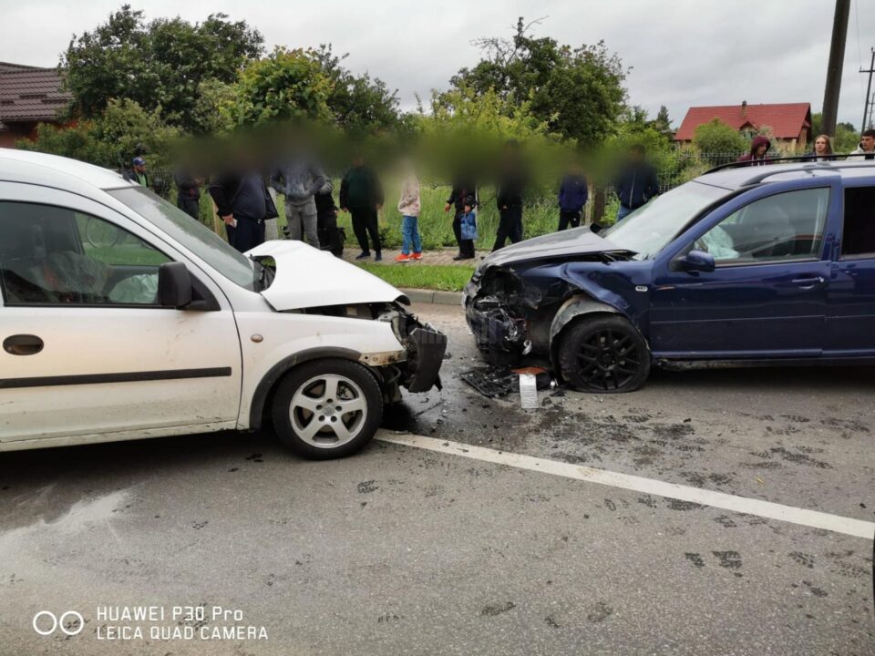 Accident pe o stradă din Rădăuți, luni după-amiază